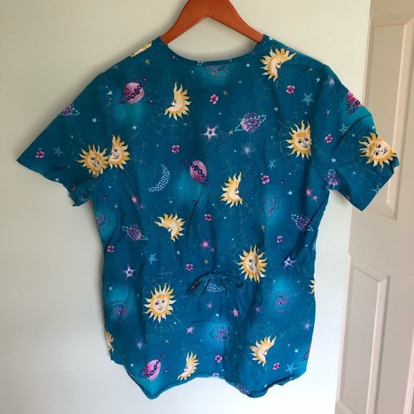 Cherokee short sleeve scrub top - Picture 3 of 4